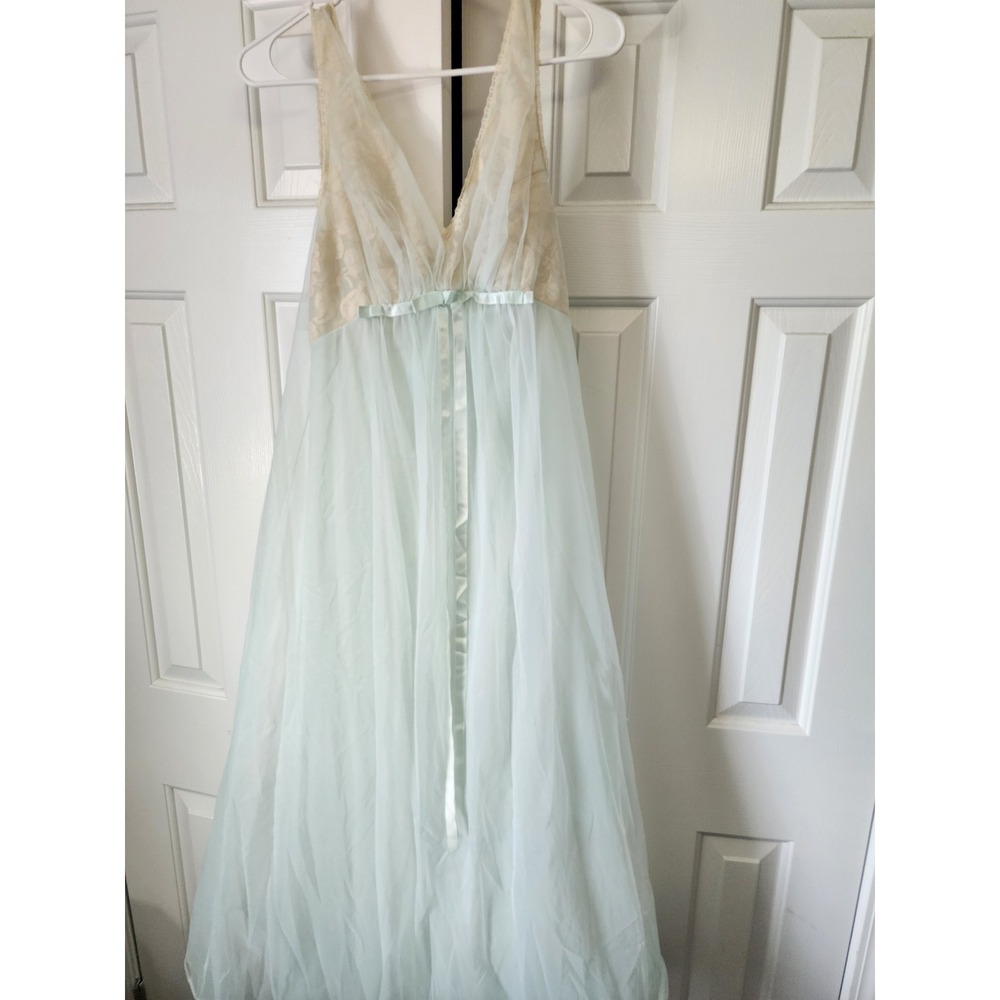Vintage Vanity Fair Mint Green Lace Nylon Tricot Nightgown Size 32 (XXS-XS)